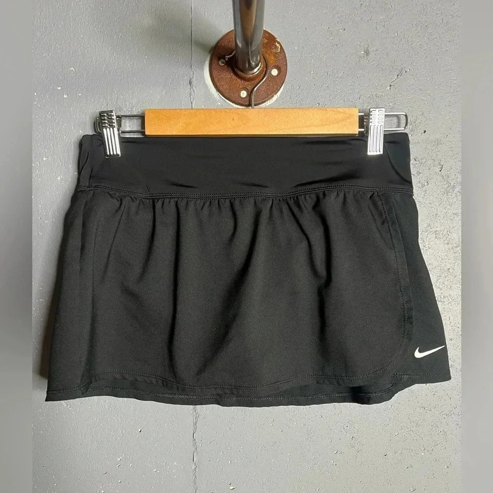 Nike Solid Element Swim Boardskirt.  Size Small